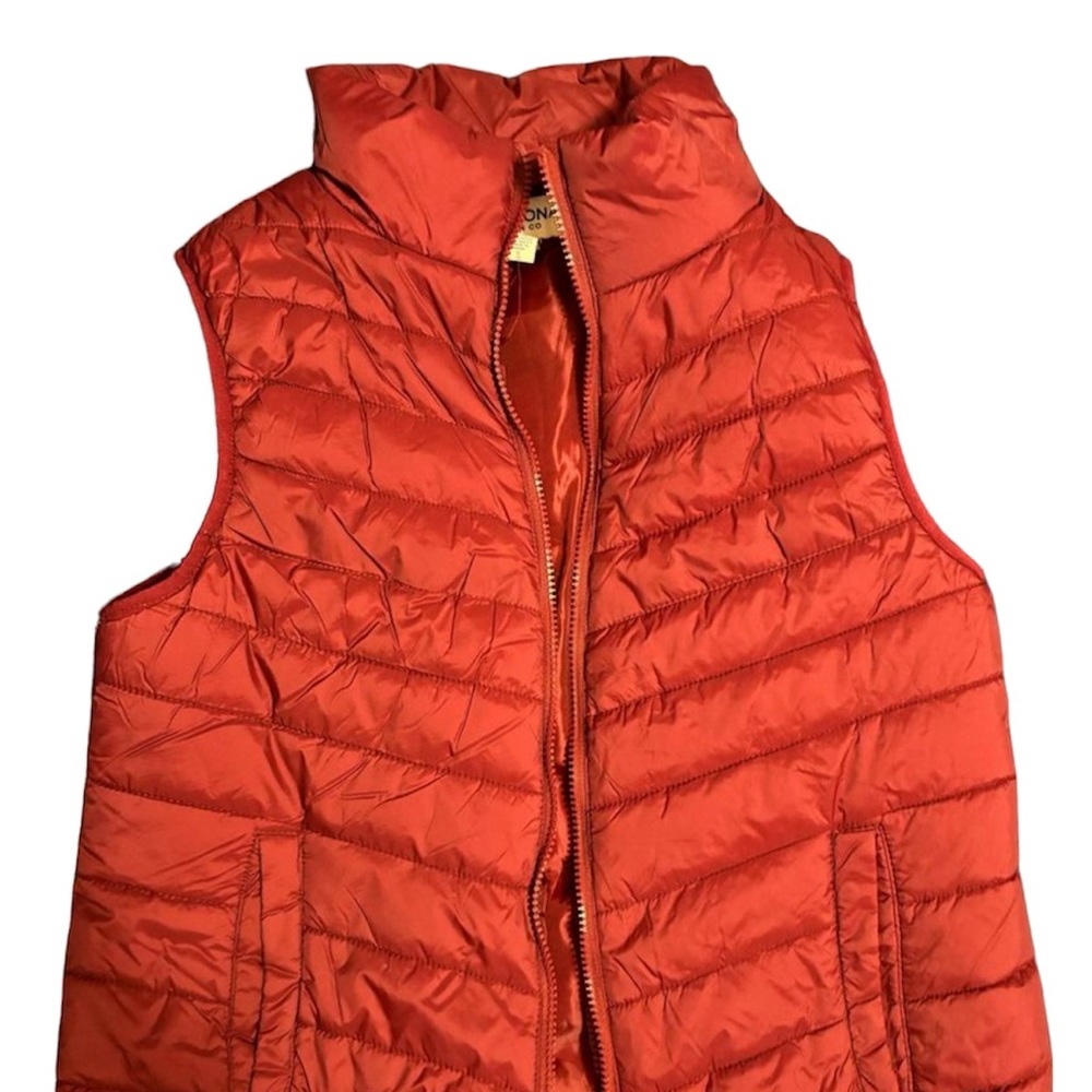 Women’s puffer vest